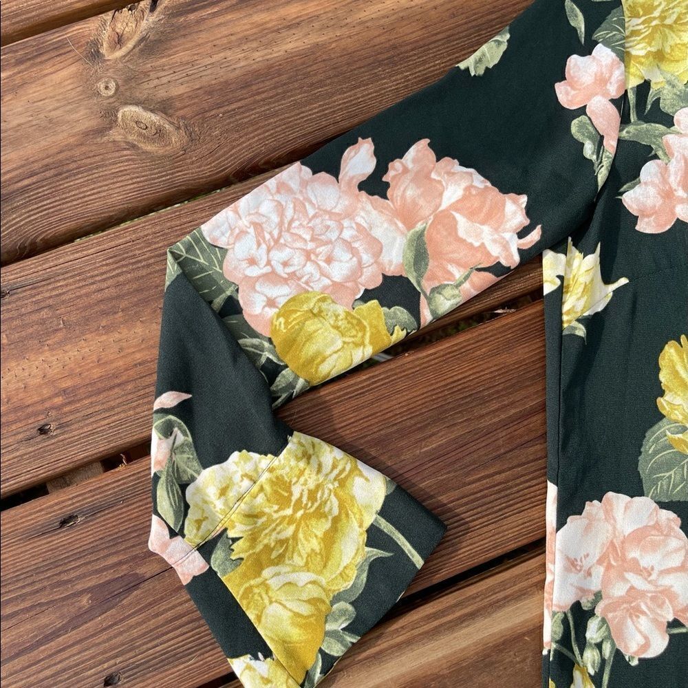 H & M dress - Picture 2 of 5